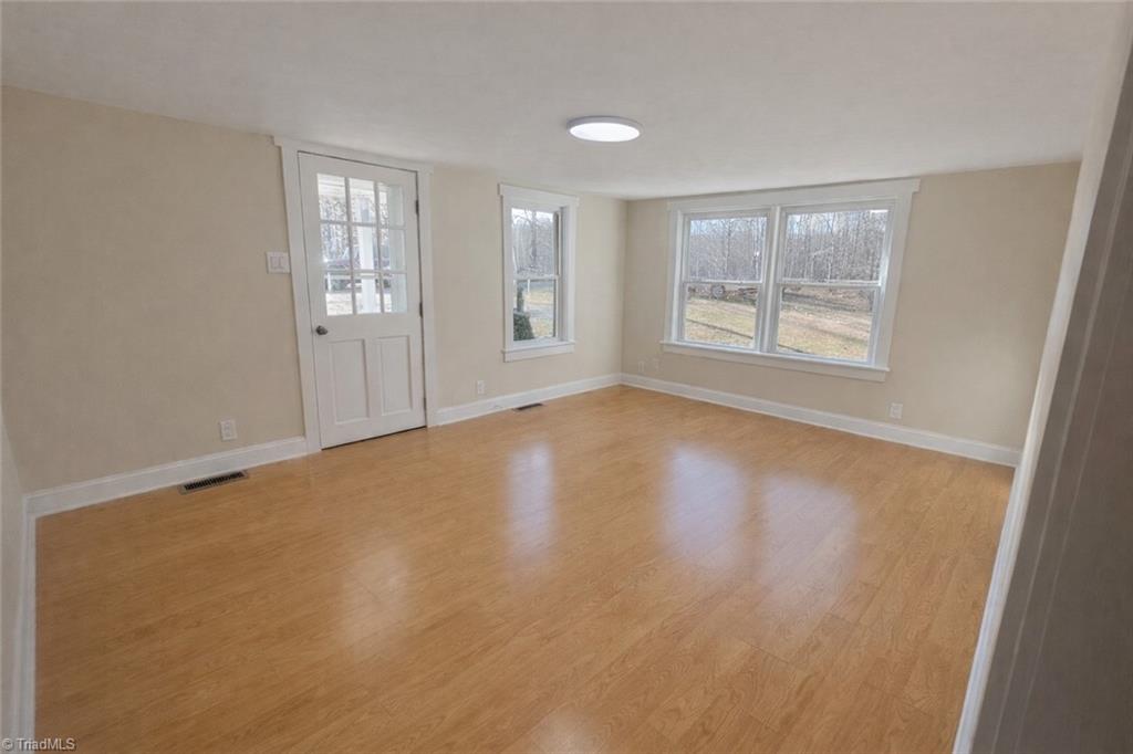 333 Sandy Flats Road North Wilkesboro, NC 28659 - Photo 3 of 16 Living Room
