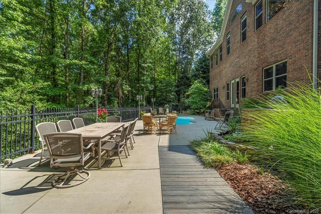 425 Hendon Row Fort Mill, SC 29715 - Photo 37 of 47 Gallery Image 37