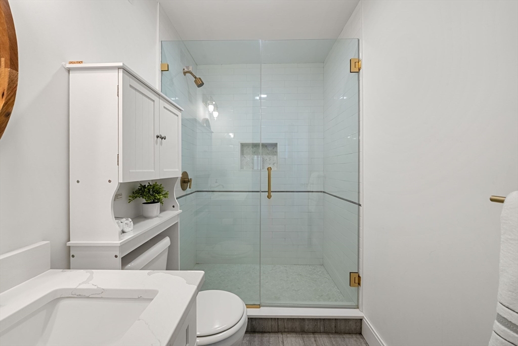 138 Centre Street, Unit 3 Boston, MA 02124 - Photo 18 of 31