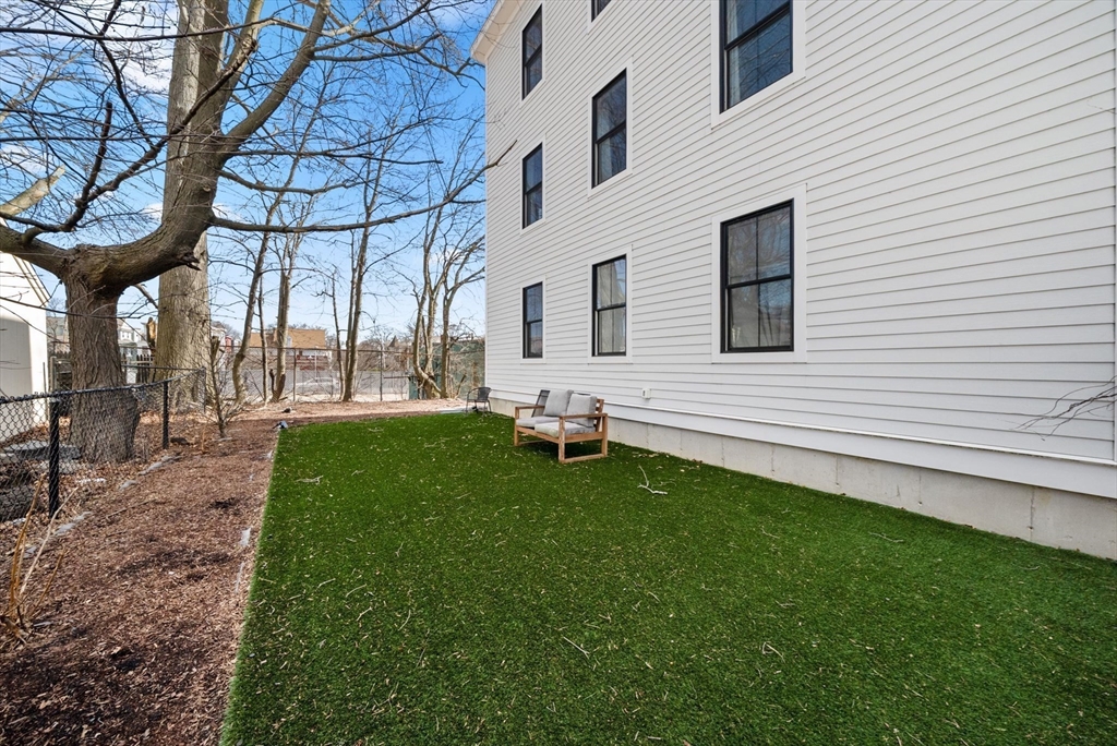 138 Centre Street, Unit 3 Boston, MA 02124 - Photo 30 of 31