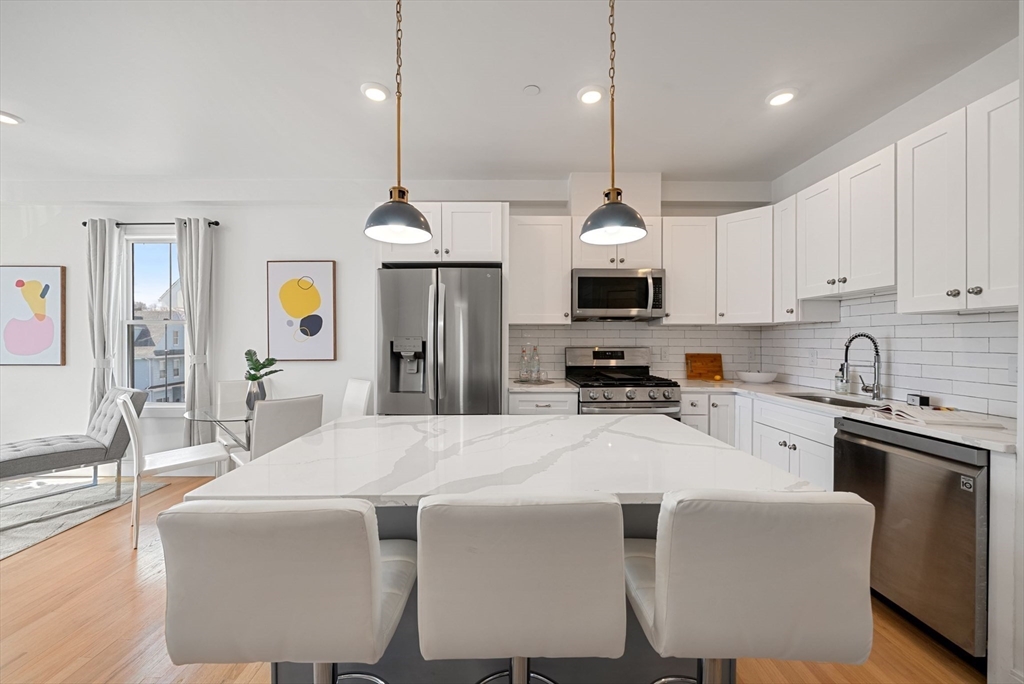138 Centre Street, Unit 3 Boston, MA 02124 - Photo 6 of 31