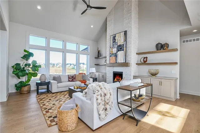 $827,235 | 6039 Apache Drive, Shawnee, KS 66226