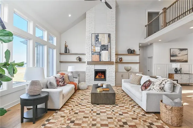 $827,235 | 6039 Apache Drive, Shawnee, KS 66226