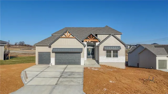 $827,235 | 6039 Apache Drive, Shawnee, KS 66226