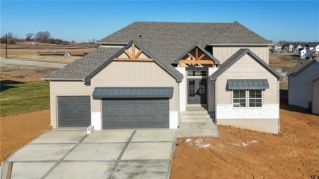 $827,235 | 6039 Apache Drive, Shawnee, KS 66226