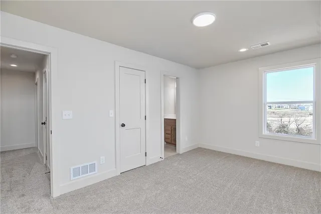 $827,235 | 6039 Apache Drive, Shawnee, KS 66226