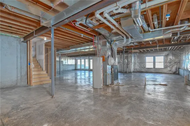 $827,235 | 6039 Apache Drive, Shawnee, KS 66226