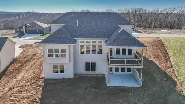 $827,235 | 6039 Apache Drive, Shawnee, KS 66226