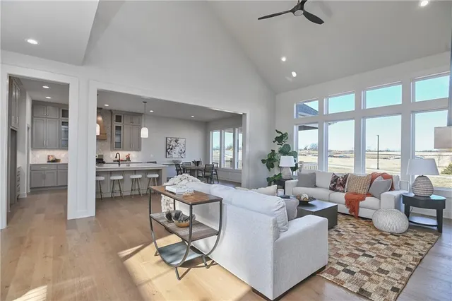 $827,235 | 6039 Apache Drive, Shawnee, KS 66226