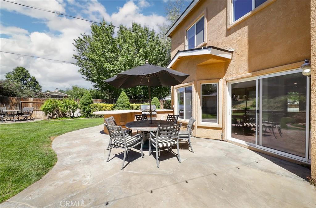 110 Clearview Court Tehachapi, CA 93561 - Photo 43 of 49 HUGE BACKYARD