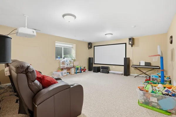 $675,000 | 9006 North Rosebury Lane, Spokane, WA 99208
