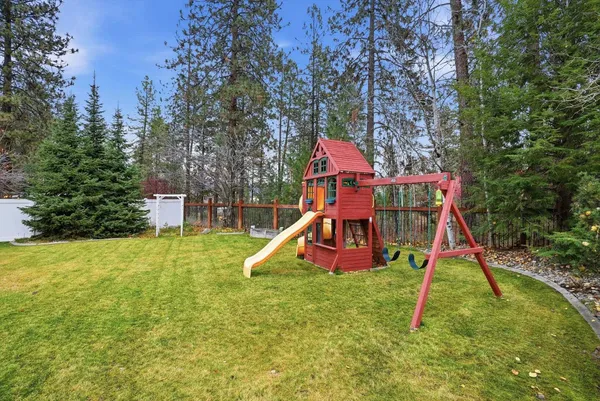 $675,000 | 9006 North Rosebury Lane, Spokane, WA 99208