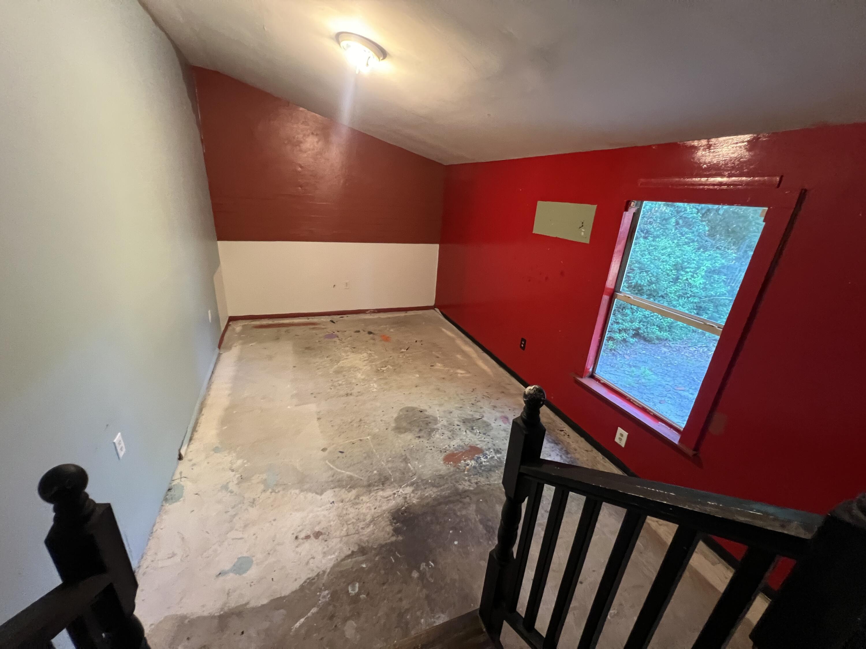 8106 County Line Road Laurel Hill, FL 32567 - Photo 10 of 13 a view of an empty room