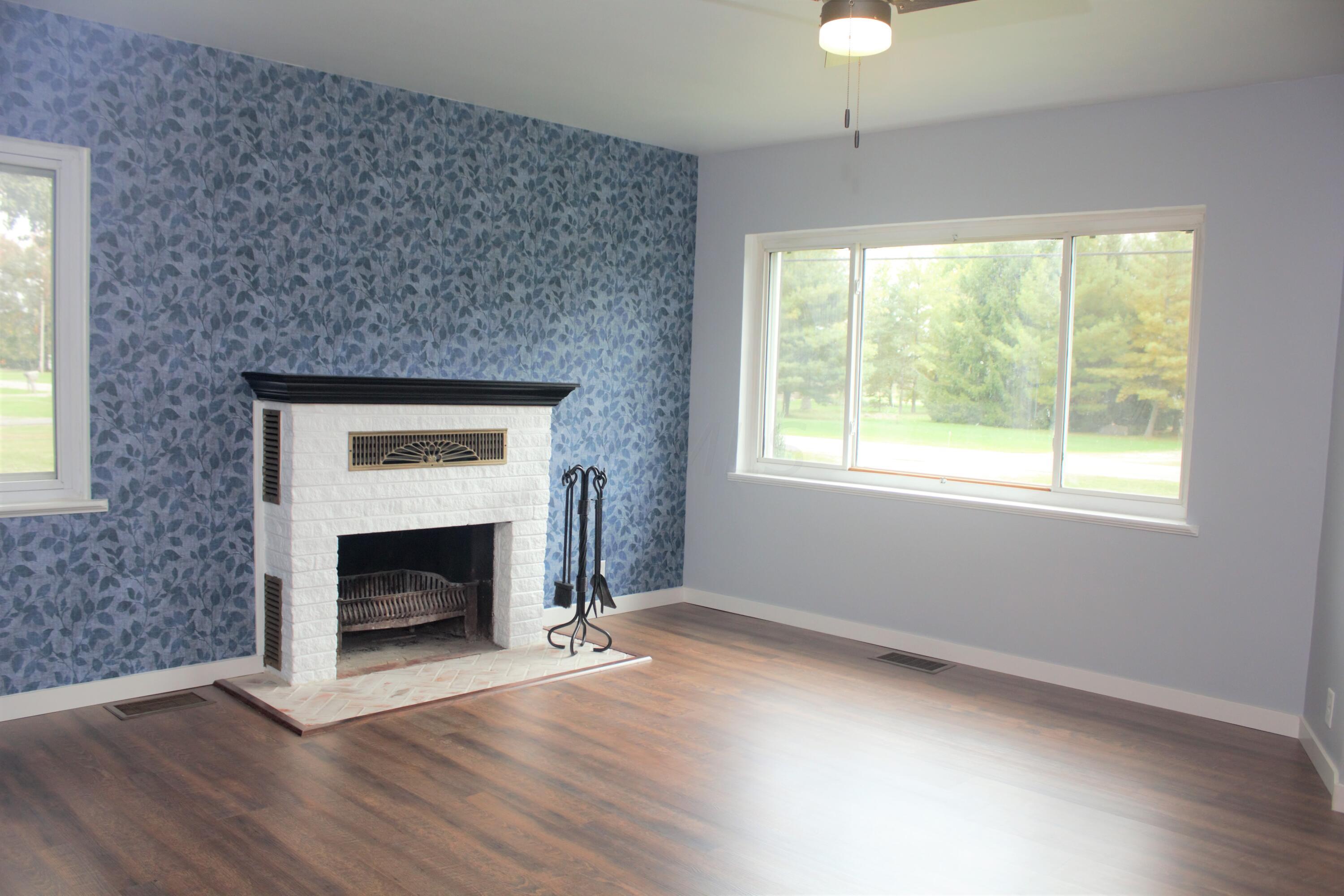 2701 Gooding Road Marion, OH 43302 - Photo 2 of 27 4 Living 1