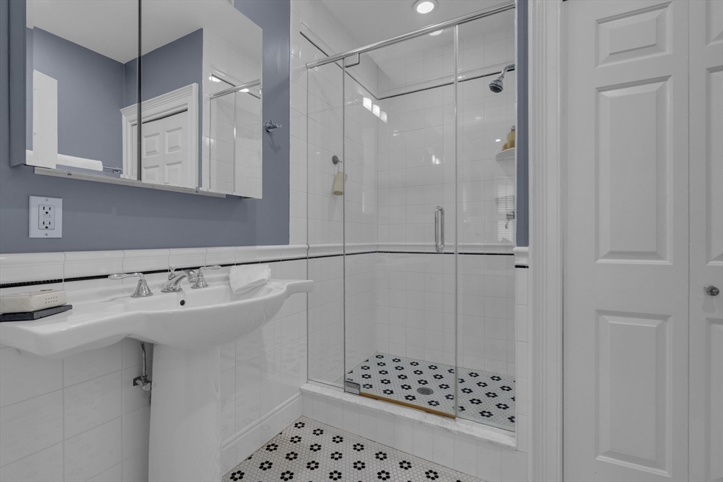 58 West Rutland Square, Unit 3 Boston, MA 02118 - Photo 23 of 27 Gallery Image 23