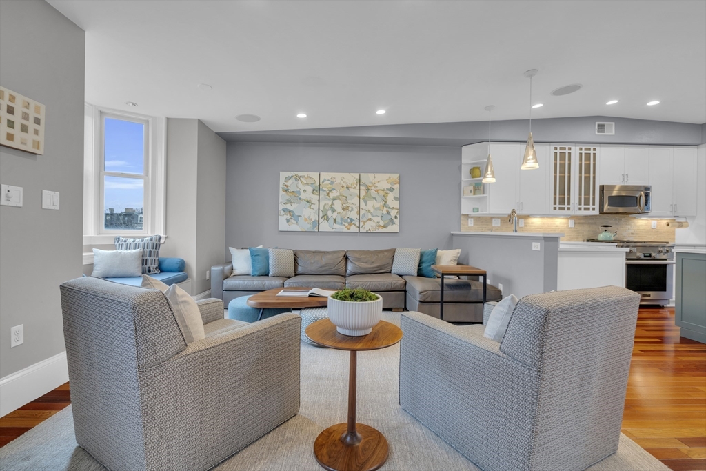 58 West Rutland Square, Unit 3 Boston, MA 02118 - Photo 3 of 27 Gallery Image 3