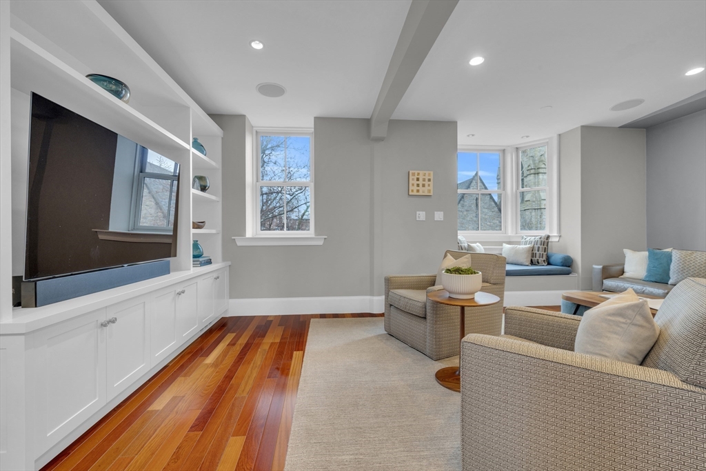 58 West Rutland Square, Unit 3 Boston, MA 02118 - Photo 4 of 27 Gallery Image 4