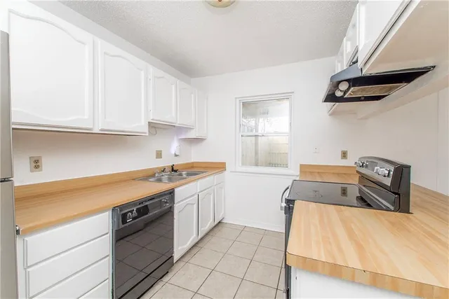 $189,000 | 305 Ormond Meadows Drive, Unit B, Destrehan, LA 70047