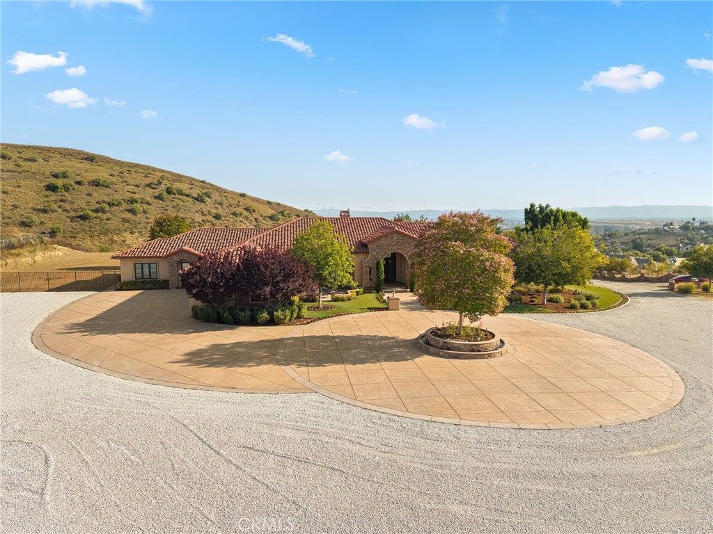 10727 West Stallion Ranch Road Shadow Hills, CA 91040 - Photo 39 of 43