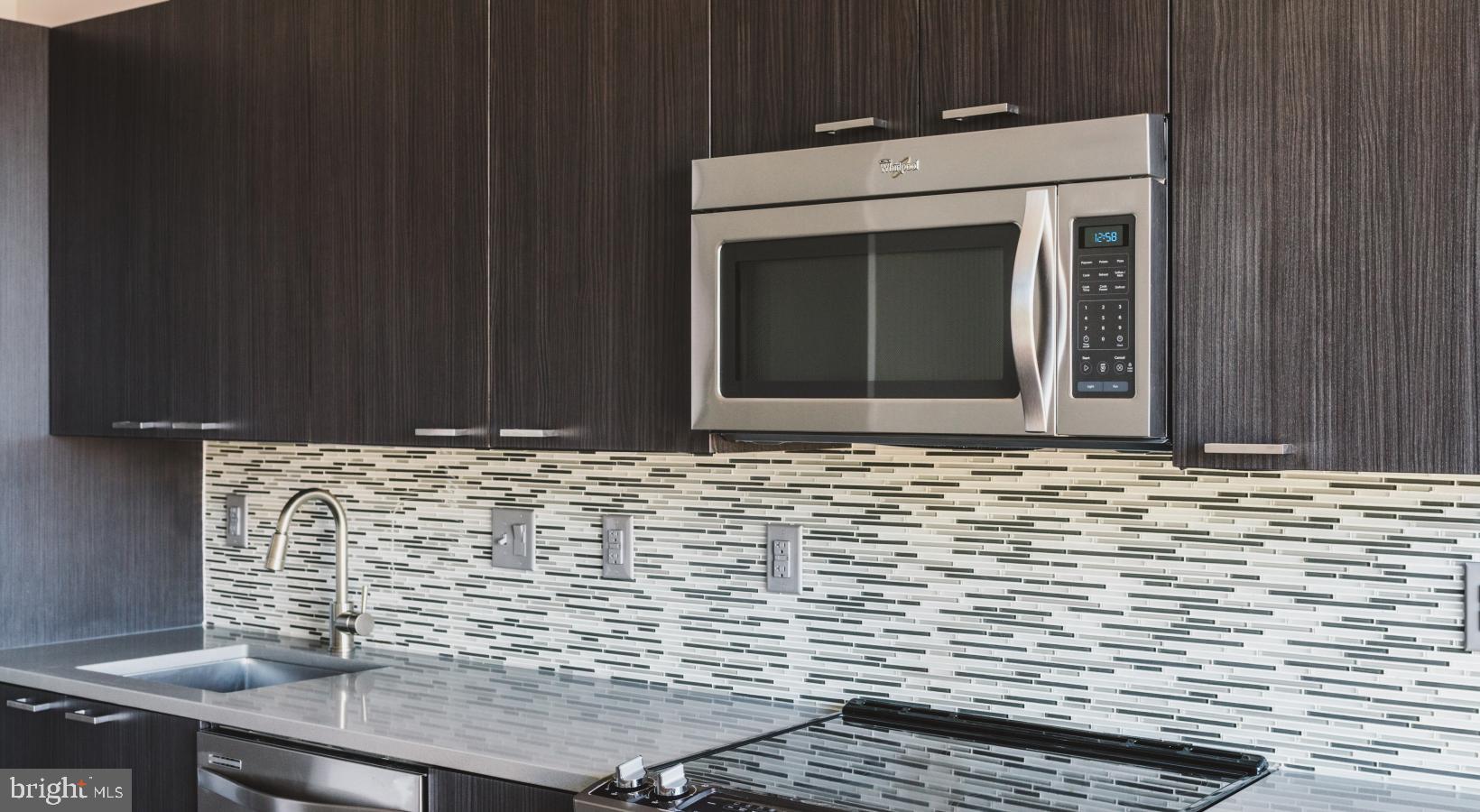 450 North 18th Street, Unit 1B1132 Philadelphia, PA 19130 - Photo 32 of 44 a view of a door of the house