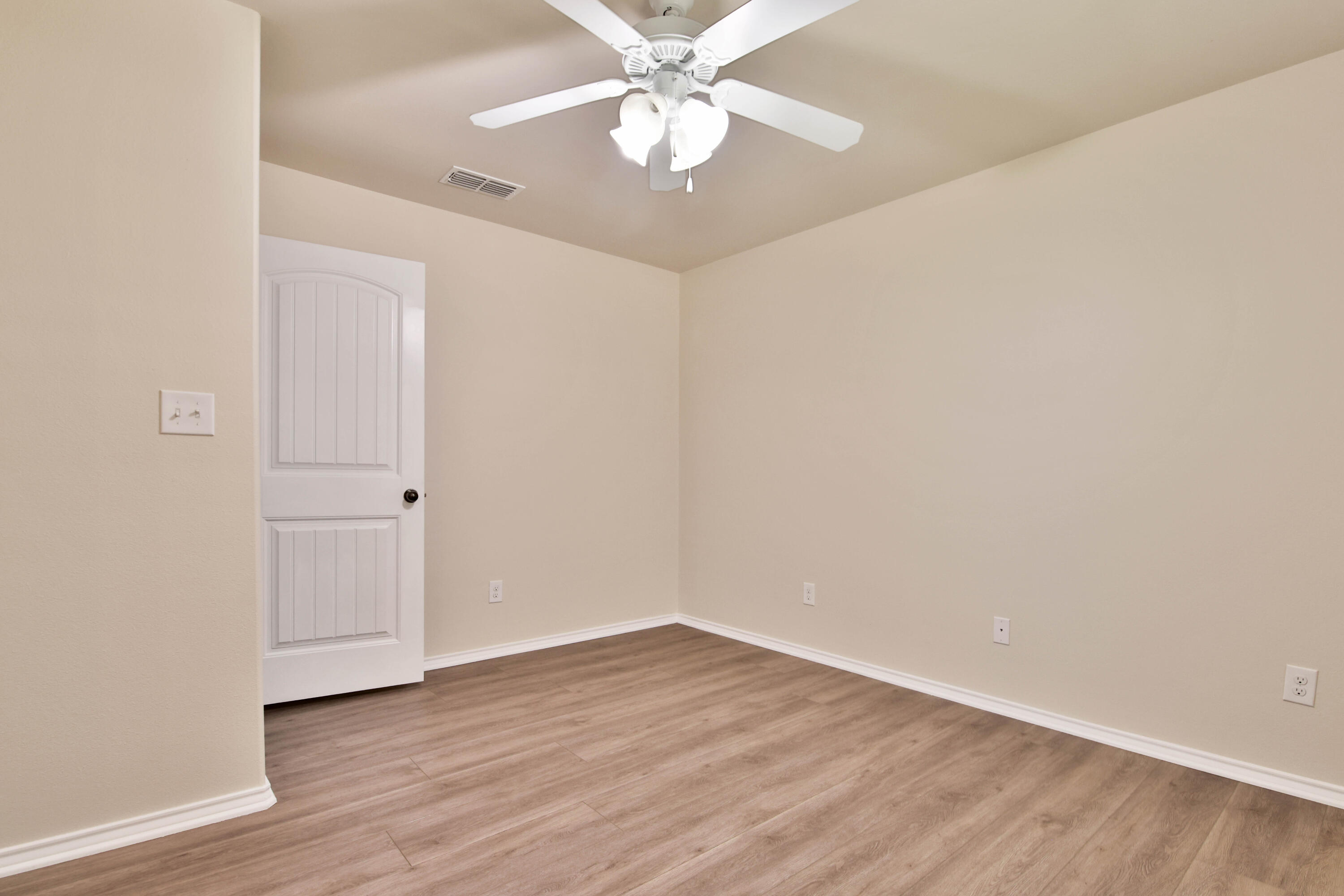 5714 109th Street Lubbock, TX 79424 - Photo 35 of 46 IMG_9282