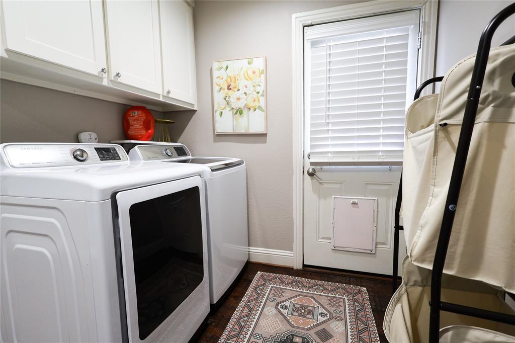 605 East Graham Street McKinney, TX 75069 - Photo 15 of 22 a utility room with dryer and washer