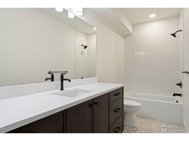 $959,000 | 165 Boxwood Drive, Windsor, CO 80550