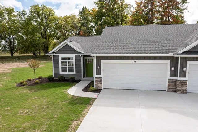 $319,900 | 110 Creek Drive, Unit 33, Hart, MI 49420