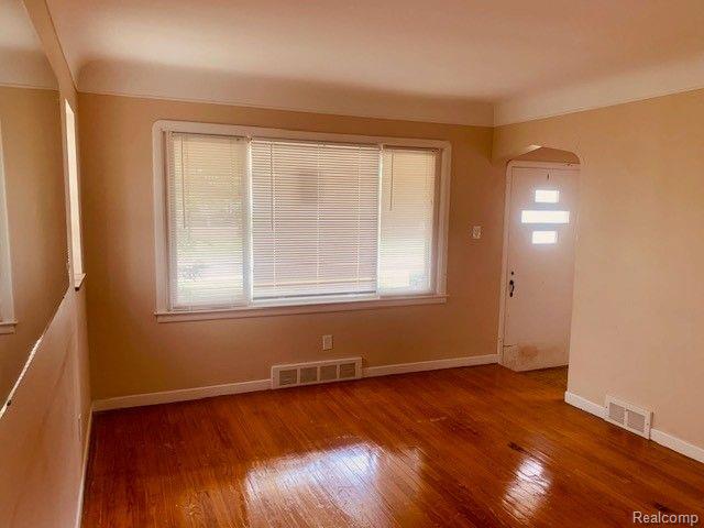 21183 Nummer Street Warren, MI 48089 - Photo 8 of 21