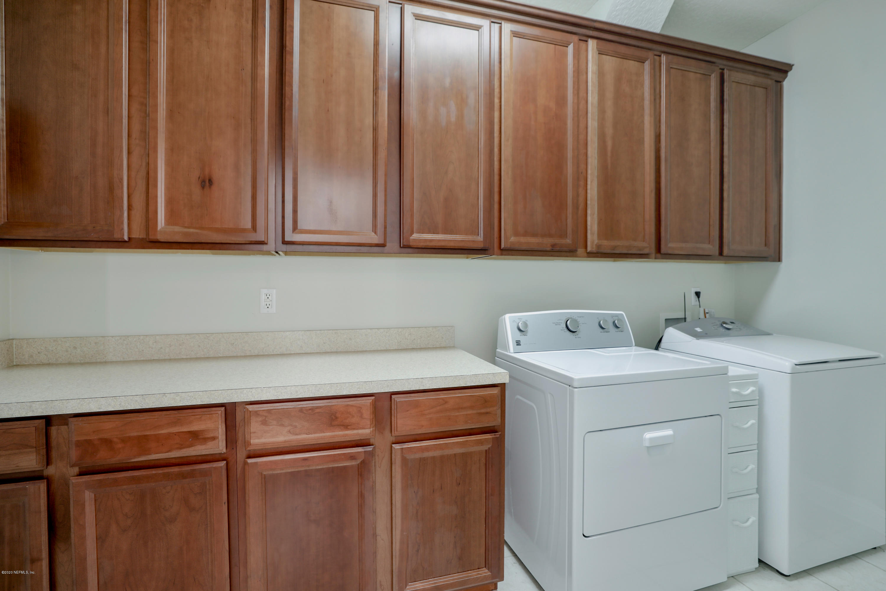 1268 Paradise Pond Road St. Augustine, FL 32092 - Photo 24 of 36 24-Laundry Room