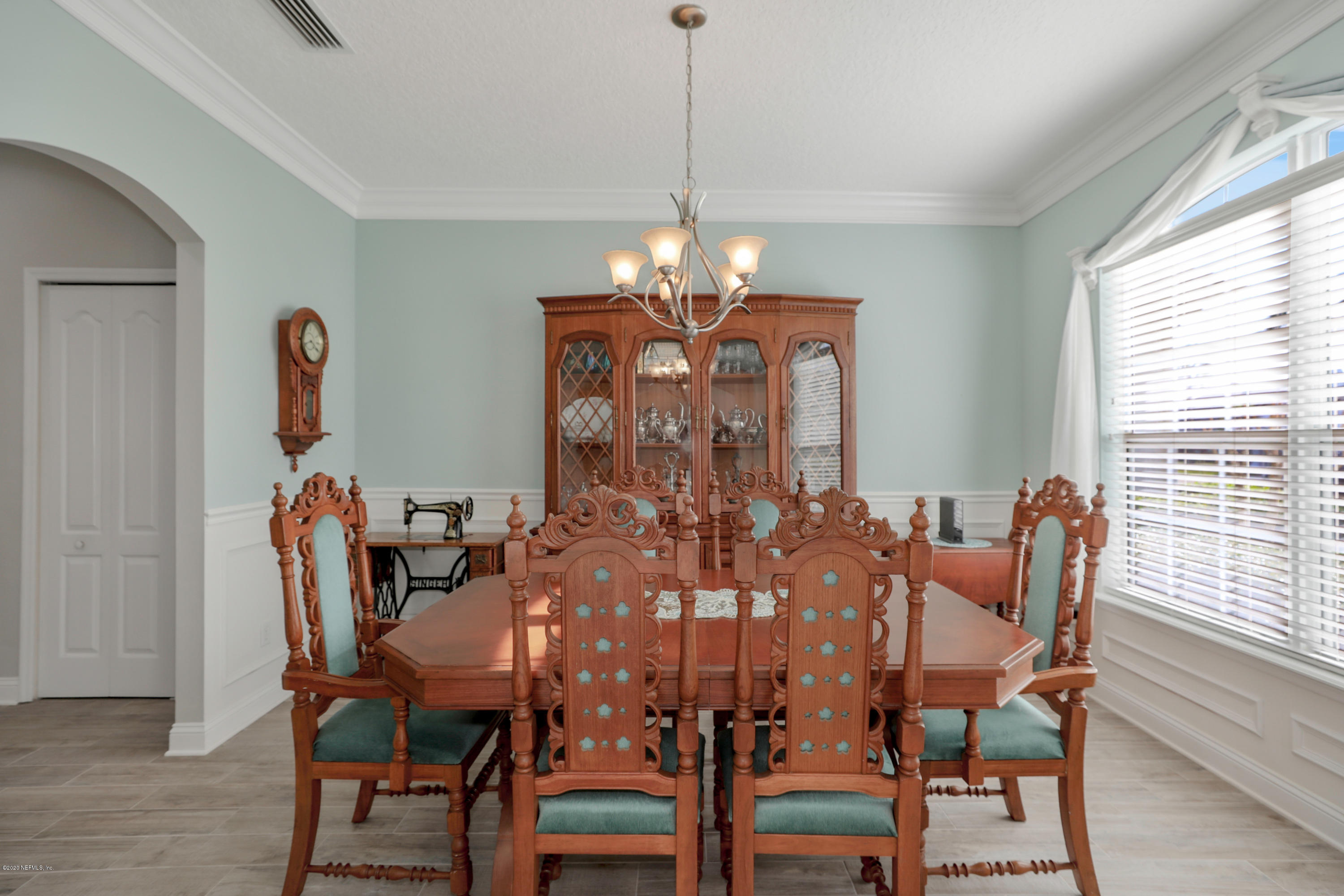 1268 Paradise Pond Road St. Augustine, FL 32092 - Photo 10 of 36 06-Dining Room