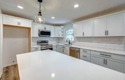 $315,000 | 1209 Southeast Brookwood Street, Lee's Summit, MO 64063