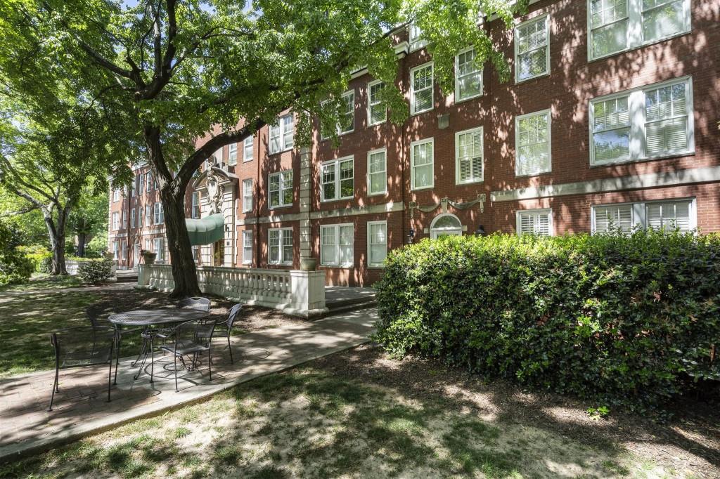 2840 Peachtree Road Northwest, Unit 406 Atlanta, GA 30305 - Photo 16 of 20