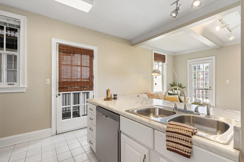 2840 Peachtree Road Northwest, Unit 406 Atlanta, GA 30305 - Photo 7 of 20