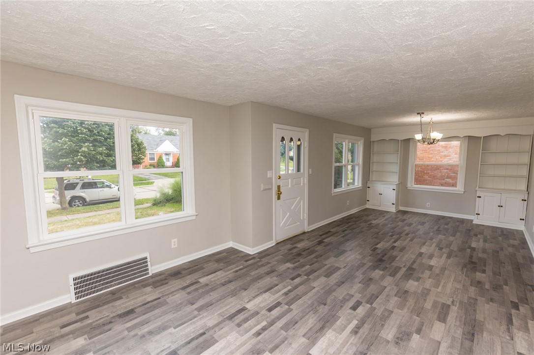 4166 Ellison Road South Euclid, OH 44121 - Photo 5 of 34 Gallery Image 5
