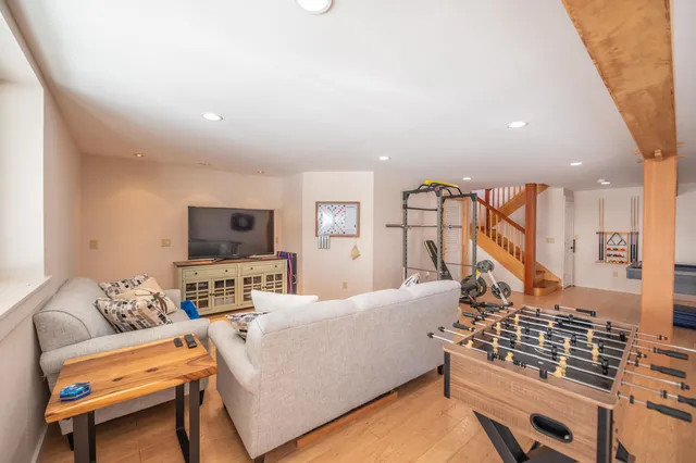 $2,000,000 | 43 C Upton Road, West Dover, VT 05356