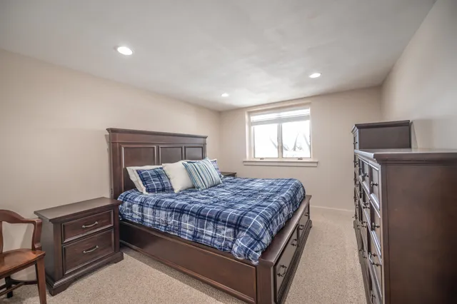 $2,000,000 | 43 C Upton Road, West Dover, VT 05356