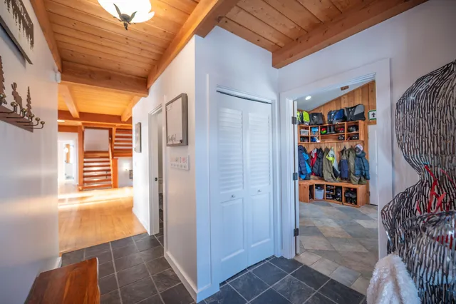 $2,000,000 | 43 C Upton Road, West Dover, VT 05356