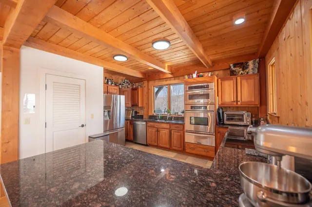 $2,000,000 | 43 C Upton Road, West Dover, VT 05356