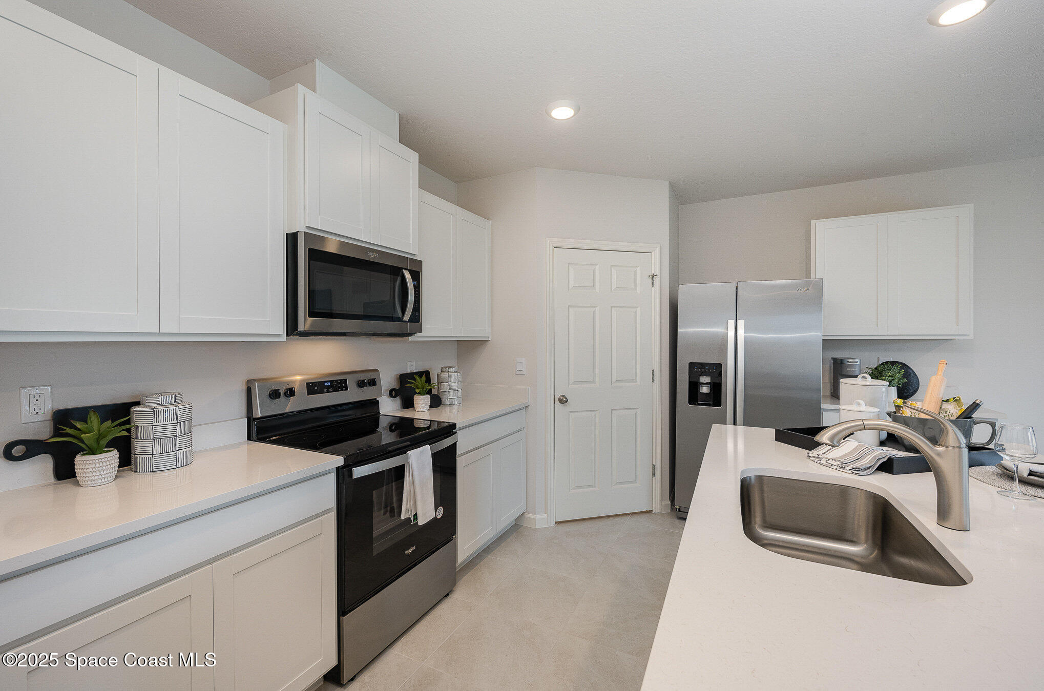 721 Airoso Road Southeast Palm Bay, FL 32909 - Photo 14 of 34 015_dsc_7641-edit_644