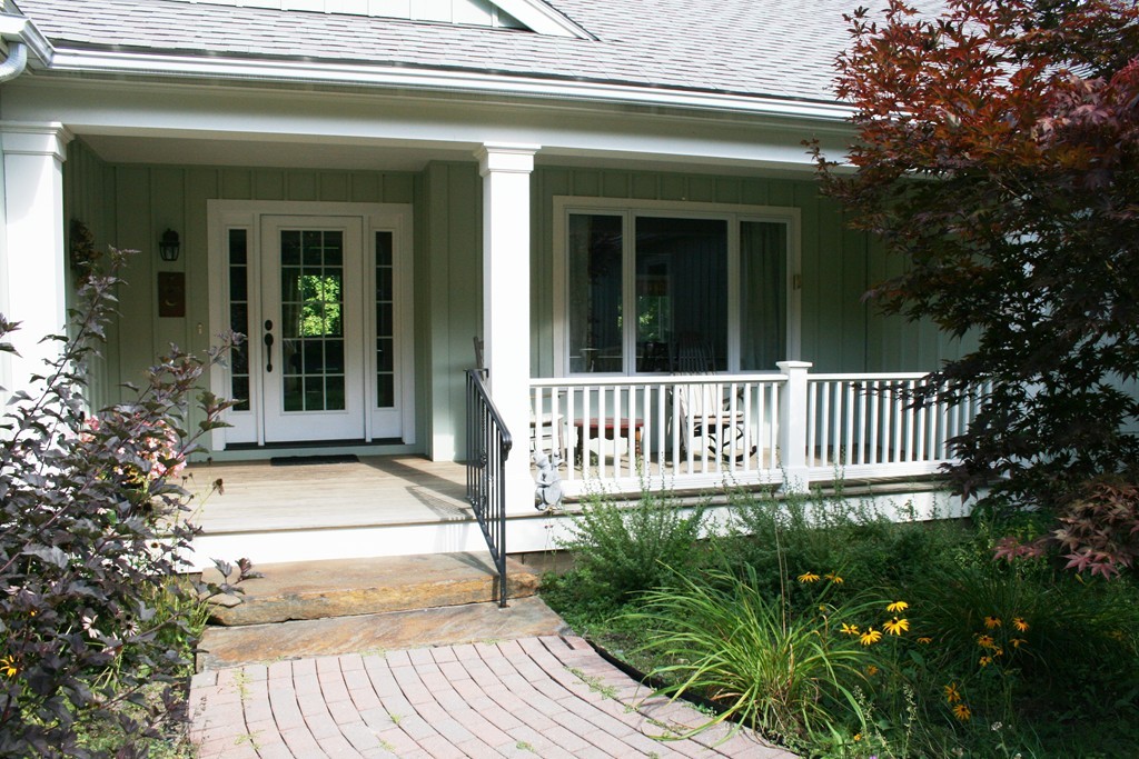 18 Willicutt Road Chesterfield, MA 01012 - Photo 1 of 27 front view of a house
