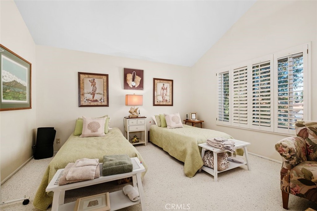 32 Colonial Irvine, CA 92620 - Photo 23 of 33 a bedroom with 2 bed and a couch