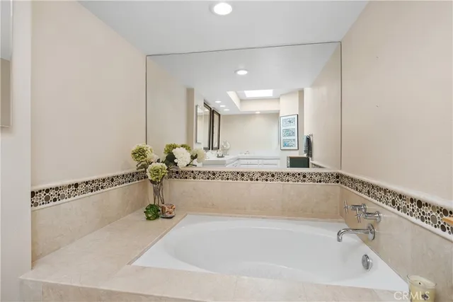 $1,949,000 | 32 Colonial, Irvine, CA 92620