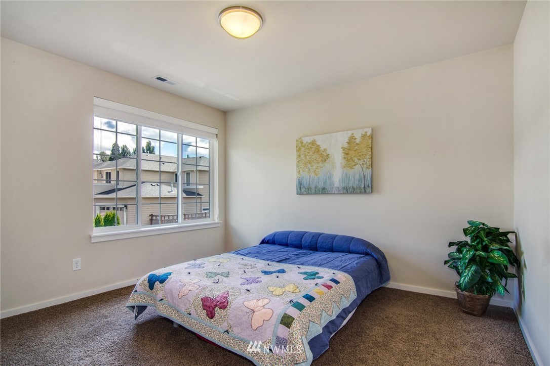 10015 Southeast 192nd Place Renton, WA 98055 - Photo 15 of 25