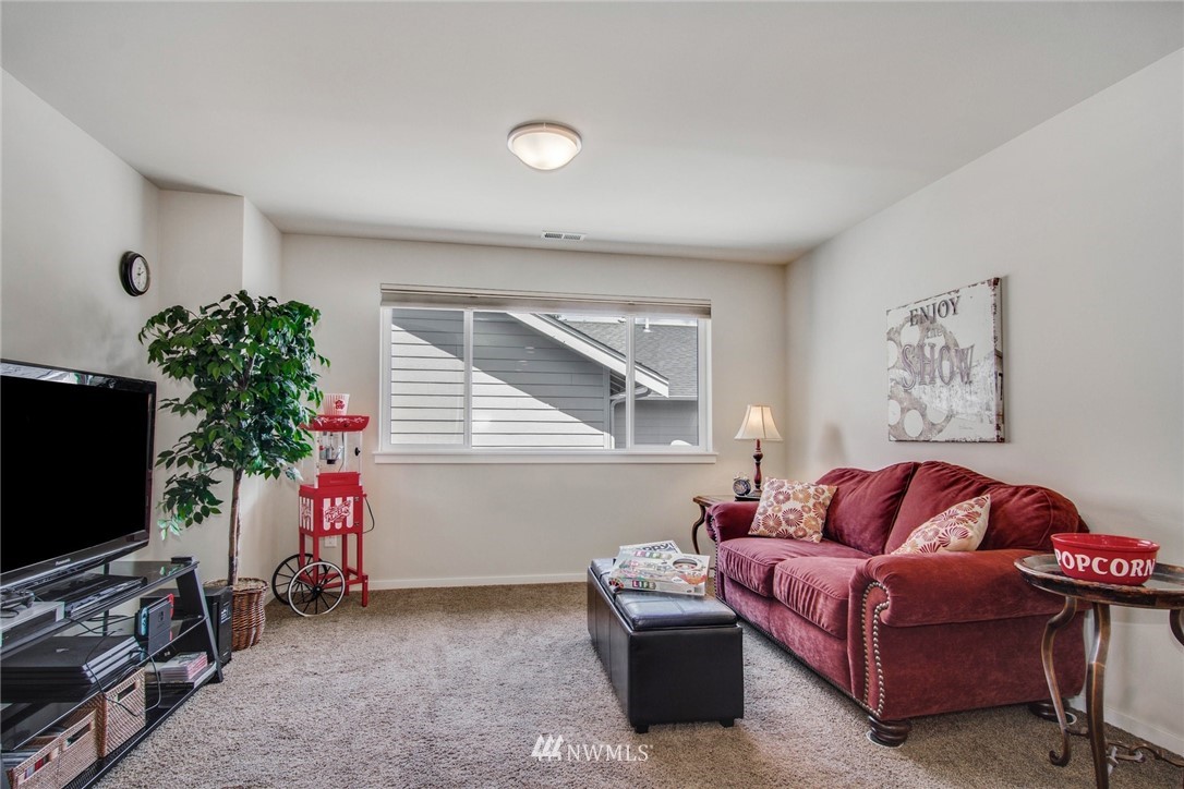 10015 Southeast 192nd Place Renton, WA 98055 - Photo 16 of 25