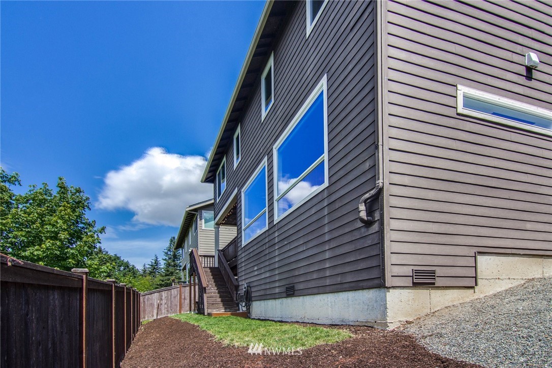10015 Southeast 192nd Place Renton, WA 98055 - Photo 23 of 25
