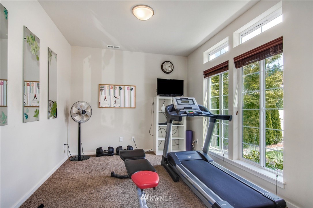 10015 Southeast 192nd Place Renton, WA 98055 - Photo 10 of 25