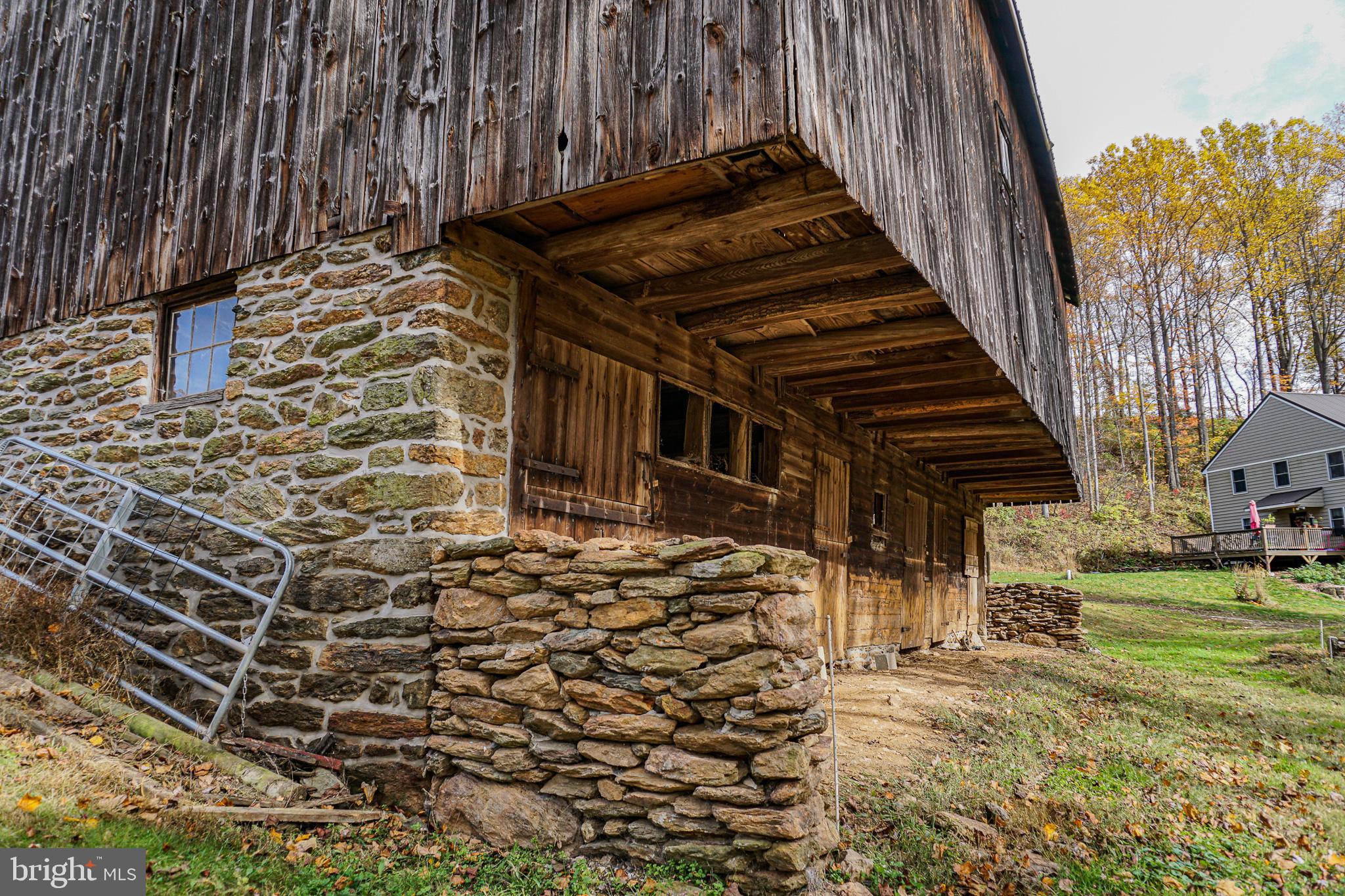 988 Kratz Road Glen Rock, PA 17327 - Photo 18 of 97