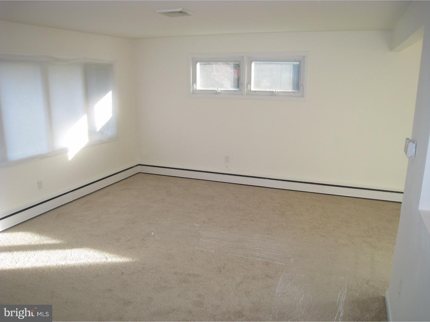 28 Evergreen Road Stratford, NJ 08084 - Photo 3 of 18