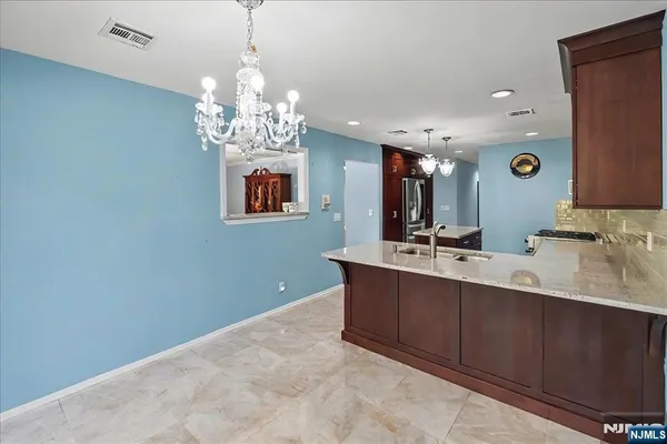 $1,029,000 | 376 Kenwood Street, Unit 9, Englewood, NJ 07631